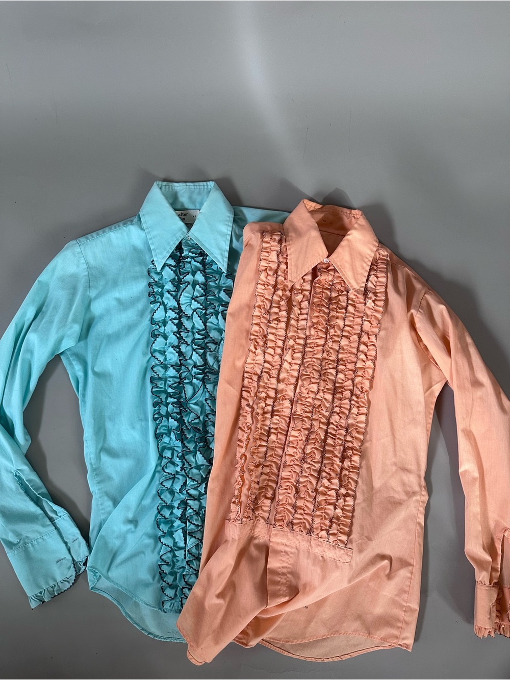 Vintage Men's Peach Ruffle-Front Dress Shirt - Picture 6 of 6